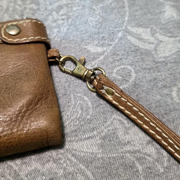 Roots Tribe Leather Wallet - Picture 3 of 11